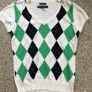 Short sleeve argyle sweater